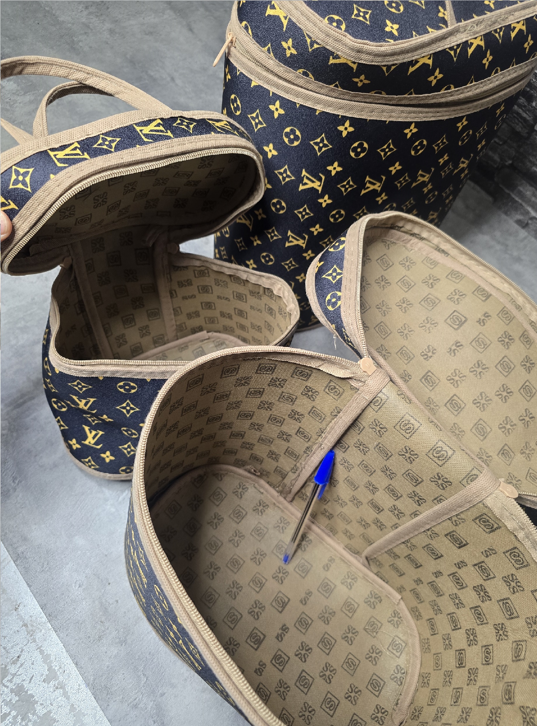 طرح LV  کرم بنفش